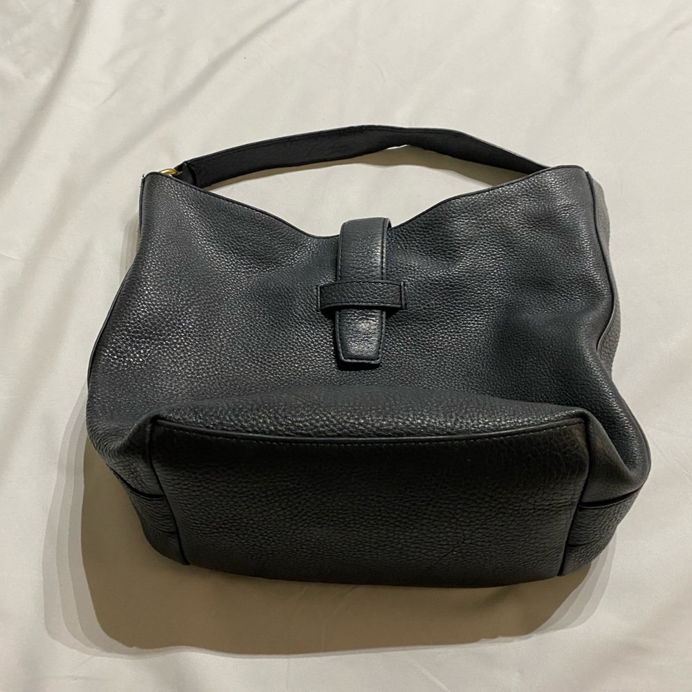 J Crew Woman’s Genuine Leather Handbag w/Magnetic Closure.  Charcoal Black, GUC